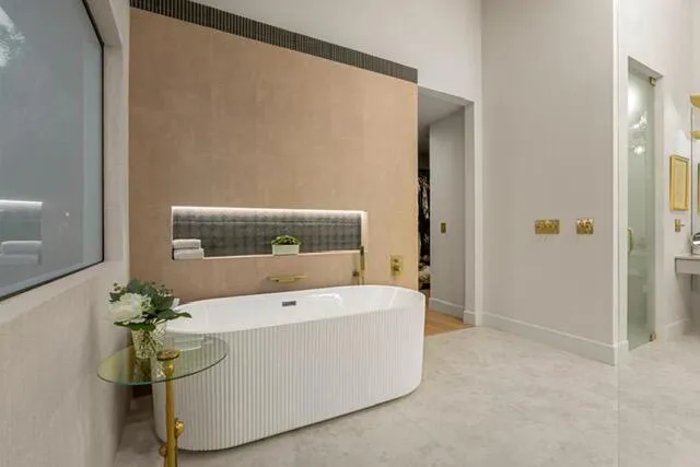 150 Running Springs Drive, Palm Desert, California 92211 home-pic-18